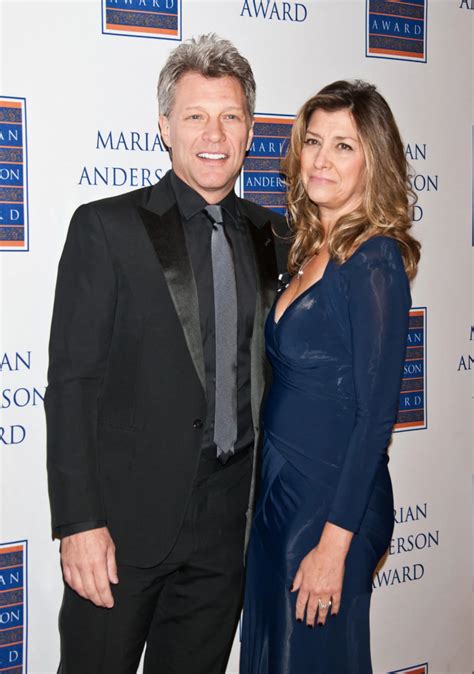 A Linha Do Tempo Do Relacionamento De Jon Bon Jovi E Sua Esposa