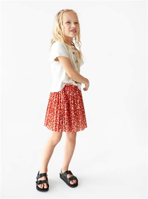 Pin By Maelle On Q Girls Concept Floral Pleated Skirt Red