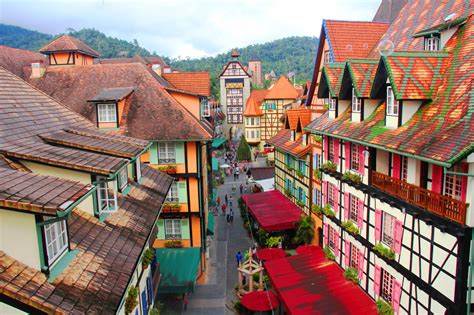 Set amidst lush tropical rainforest at 2,500 feet above sea level in pahang, the bukit tinggi highlands provide pleasant breaks and refreshing retreats, especially from the hot and humid climate all year round. Bukit Tinggi Resort, Malaisie Puzzle en Paysages urbains ...