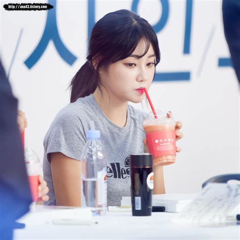 Daily Yuna R Yunaria