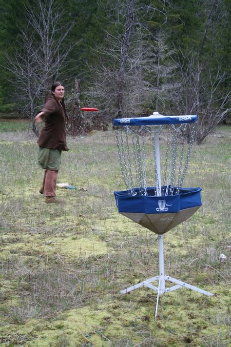 How To Throw A Frisbee Golf