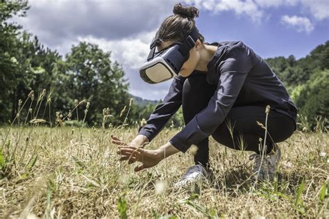 With multiplayer implementation, we can meet people in virtual worlds and communicate with tools. 9 Online Virtual Reality Games Like Second Life - Tech ...