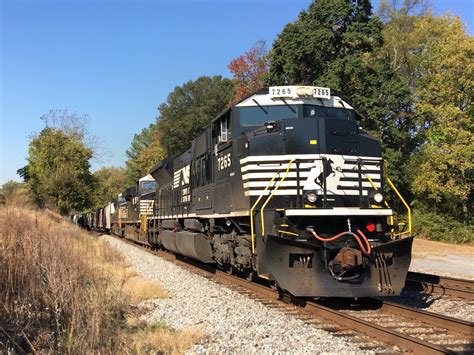 Ns Sd70acu 7265 198 Ns Northbound Freight Train 198 New Flickr
