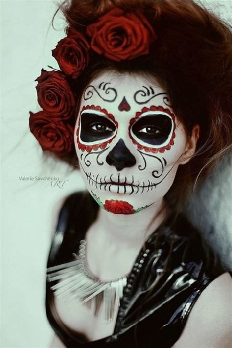 14 Amazing Halloween Makeup Tutorials To Try Sugar Skull Halloween Halloween Makeup Sugar