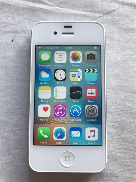 Apple Iphone 4s 16gb White On Eet Mobile In Swindon Wiltshire Gumtree