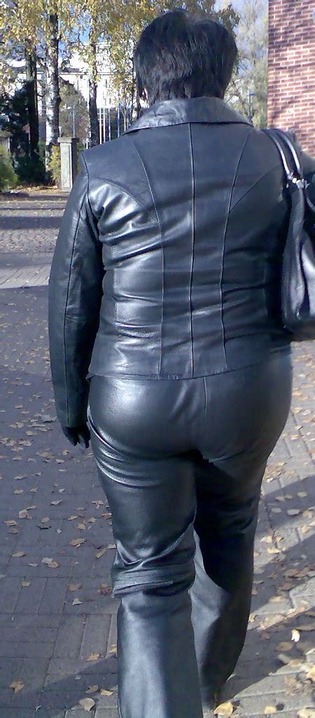 Leather Mature 13 I Like The Way Her Leather Shines In Thi Tinzo