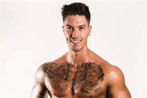 Love Island Star Is Heading To Hull To Wrestle Hull Live