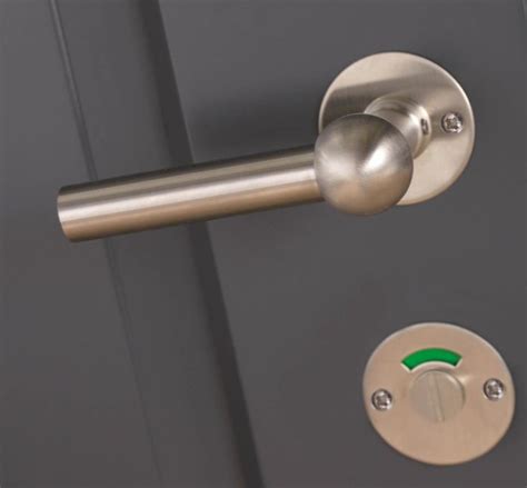 Türgriffe und drückergarnituren aus hochwertigen edelstahl online bestellen. WC-Türgriffe für Zimmertüren - Edelstahl matt gebürstet ...