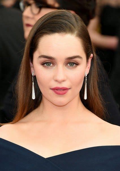 Pin By Neil Silver On H A I R Emilia Clarke Beauty Emilia Clarke Hot