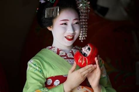 Oiran And Geisha Geisha Japanese Geisha Girl Dancing