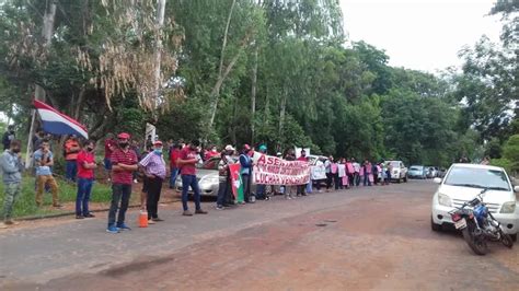 Manifestación de pobladores de asentamiento en defensa de un dirigente procesado Nacionales