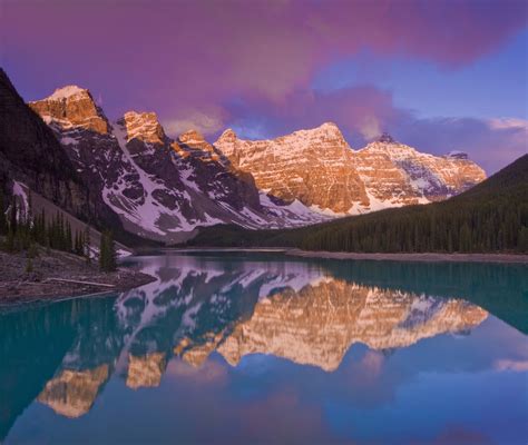 Beautiful Moraine Lake Sunrise Wallpapers Wallpaper Cave