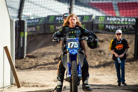 Drop them in the comments now or during the live stream. Live Photos From 2020 Arlington - Supercross - Racer X Online