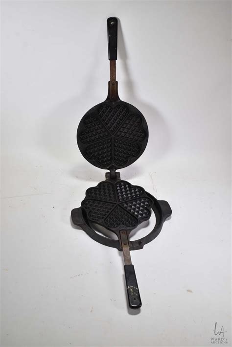 Vintage Cast Iron Heart Shaped Waffle Maker Marked Jotul No 6 Made