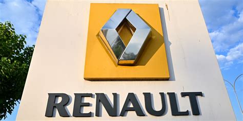 Renault Says It Retains The Option To Buy Its Russian Subsidiary