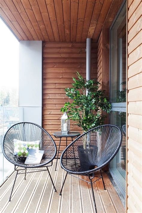 Example of a minimalist privacy balcony design in san francisco is that privacy wood side panel safe? Small Balcony Decorating Ideas with an Urban Touch: 25 Ideas, Photos