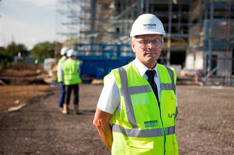 When googling around to decide what to wear to an interview, both men and women end up thinking that it's perfectly okay to wear jeans. CONSTRUCTION PROJECT MANAGER - Online Civil