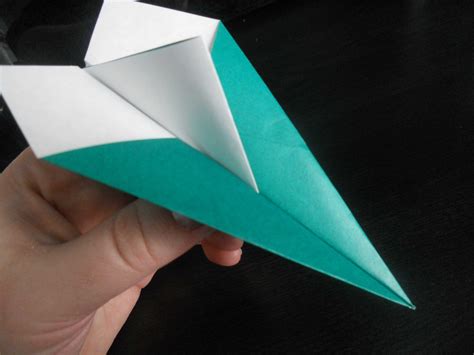 How To Make A Classic Dart Paper Airplane