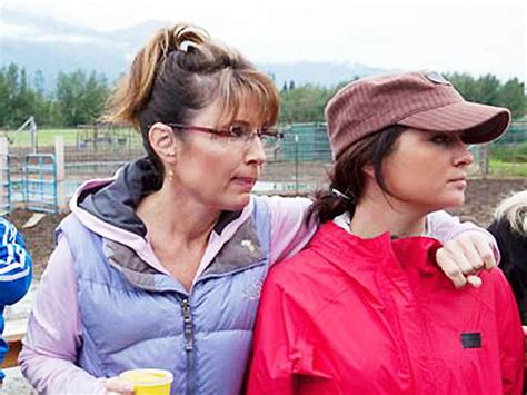 Willow Palin Allows Sarah Palin To Flex Mommy Muscle On New Tv Show Cbs News