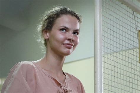Russie Libération De Lescort Girl Bélarusse Qui Affirmait Avoir Des