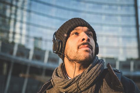 Hearing Yourself Through Headphones A Short Guide Audioviser