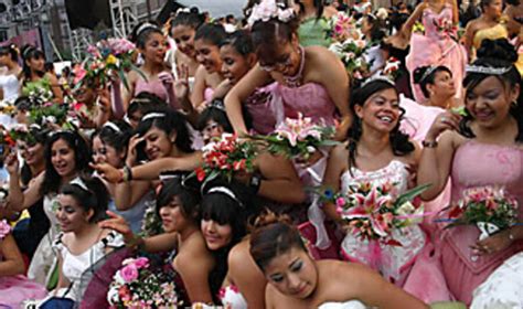 Quinceañera Costs Rising Mexico City Hosts A Free Party