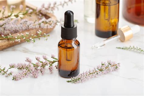 How are cbd treatments applied? How to use an herbal tincture bottle