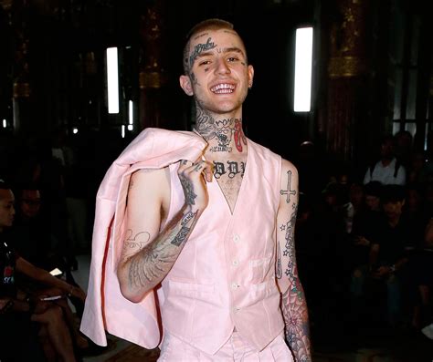 Lil Peep Emerging Singer And Youtube Star Dead At 21 Of Suspected