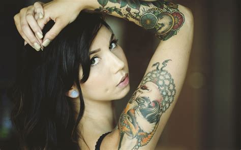 Brunette Tattoos Photo