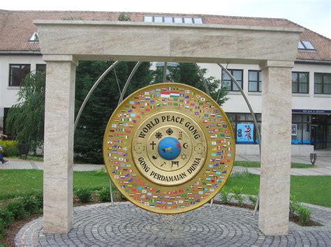 World Peace Gong Gödöllő Hungary World Peace Gong Gödöl Flickr