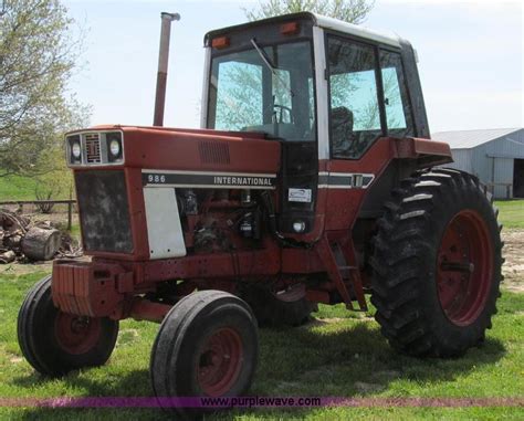 1976 International 986 Tractor In Ashland Mo Item E3923 Sold