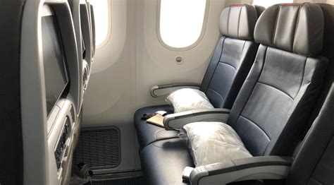 Review American Airlines 787 9 Main Cabin Extra Sydney To Los Angeles