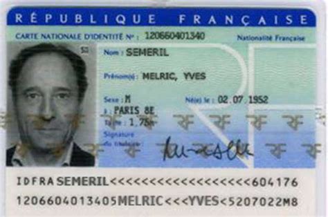 Ces cartes d'identité citoyennes ou cartes d'identité électroniques intègrent un microprocesseur pour une vérification des documents plus fiable, mais également pour l'authentification en ligne et la signature. monsieur.semerilmelric.yves@outlook.fr | Semeril Melric ...