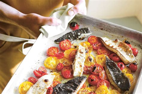 Flounder has a very mild flavor that's easy for anyone to enjoy, simply add seasoning to taste and have yourself a. Grilled flounder and tomatoes - WYZA Australia