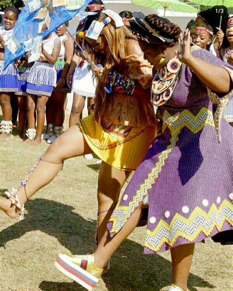clipkulture sbahle mpisane doing the umemulo dance with her mum