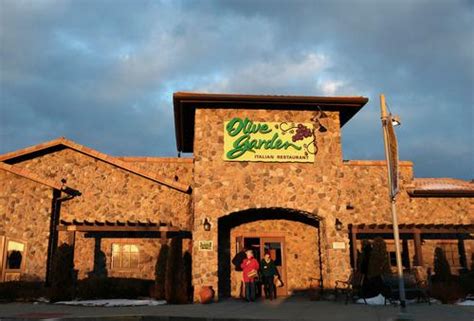 Olive Garden Apologizes Launches Investigation After Boy Severely Burned