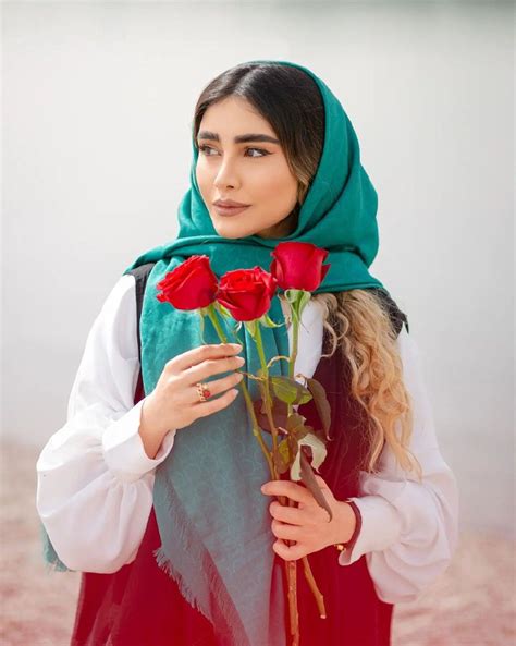 Iranian Girl Iranian Women Modern Muslim Fashion Persian Beauties