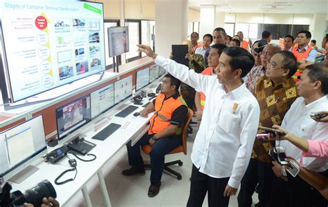 Tag temanmu yang sedang butuh kerja. Sekretariat Kabinet Republik Indonesia | Presiden Jokowi Minta Proses Dwelling Time Di Tj. Priok ...