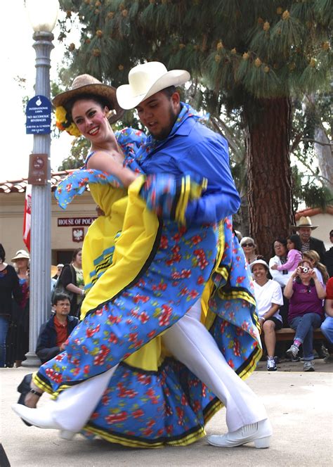 Sabor Mexico At Beautiful Balboa Park Folklorico Dresses Ballet Folklorico People Of The World
