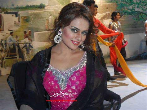 Sobia Khan On The Set Of Upcoming Cd Hd Film Mohabbat Photos