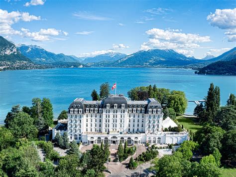 10 Most Beautiful Lakeside Hotels In The World Photos Condé Nast Traveler