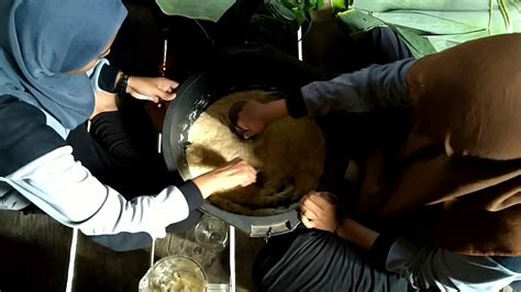 Видео kerajinan bambu dan kue barongko | jejak si gundul канала trans7 official. Proposal Kue Barongko : Resep Masakan: Kue Barongko pisang ...