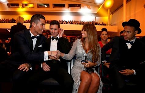 Photographer Explains His Famous Leo Messi His Girlfriend And Cristiano