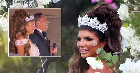 Real Housewives Of New Jersey Fans Cant Get Enough Of Teresa Giudices Gigantic Wedding Hair