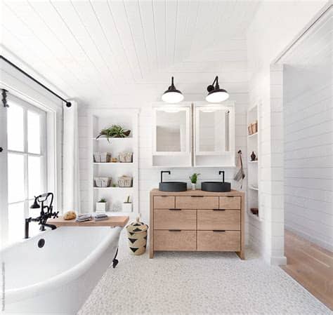 Rustic modern farmhouse bathroom in small cottage by ...