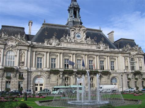 Car Hire in Tours, France