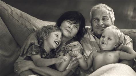 Photographer Captures The Special Bond Between Grandparents And
