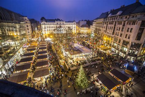 Budapest Christmas Market To Be Held Again After Last Years Hiatus