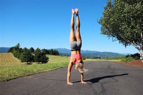 How To Do A Handstand A Step By Step Guide By A Gymnast