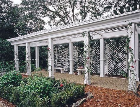 This classic look will elevate the look of your home for. 55 Lattice Fence Design Ideas (Pictures & Popular Types ...